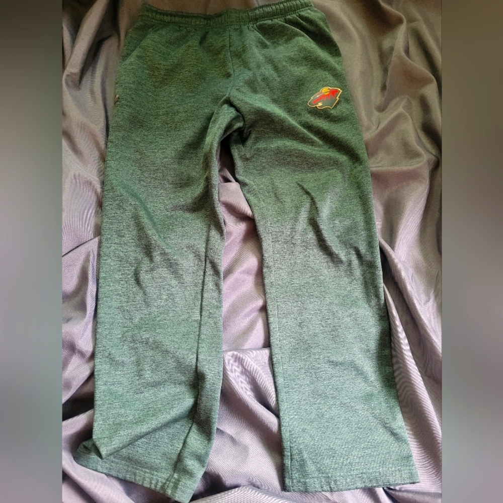 Wild Hockey Sweatpants - Size M